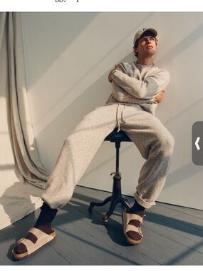 Abercrombie & Fitch Light Heather Grey Knit Joggers set .. top xl and bottoms M